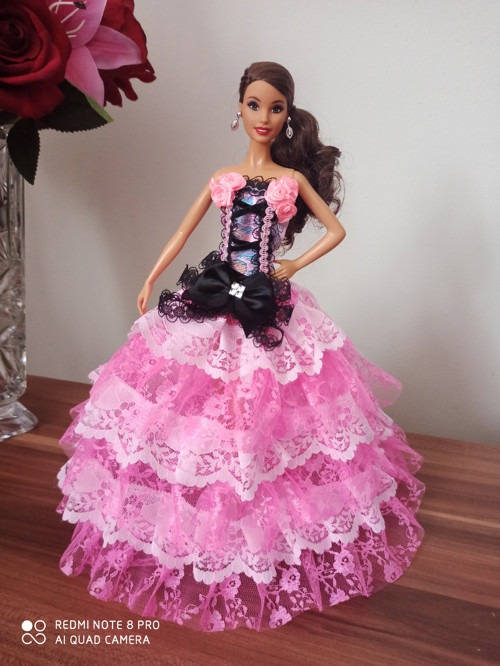 Šaty pro Barbie — foto 1