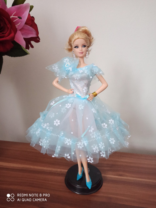 Šaty pro Barbie — foto 1