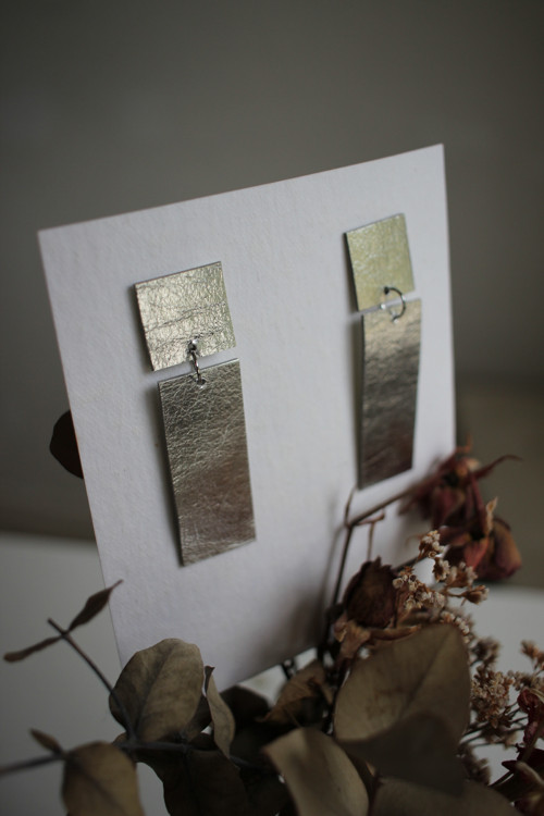 Papírové naušnice // silver square