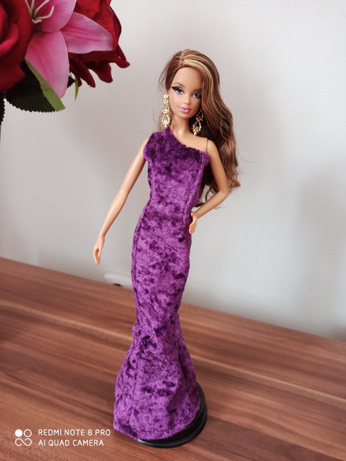 Šaty pro Barbie — foto 1