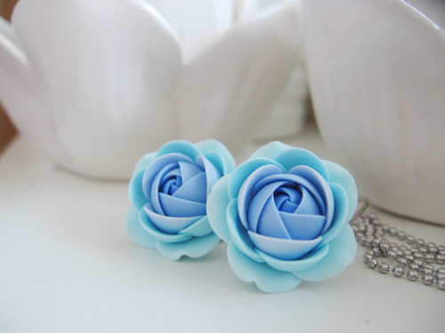 Tender Blue, visací náušnice