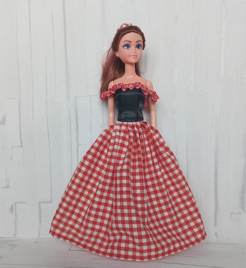 Černo-červené kostkované šatičky pro Barbie