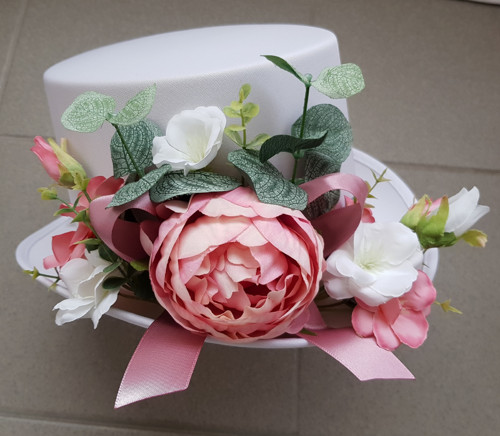 Cylindr pivoňka a eustoma — foto 1