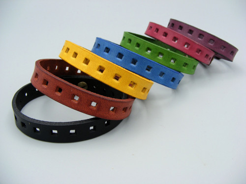 Náramek Perfor Cubic