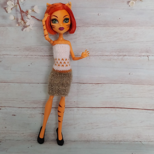 Šaty pro panenku Monster High nebo EAH