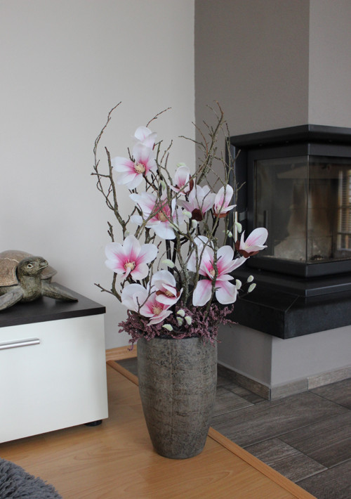 Váza s magnoliemi — foto 1