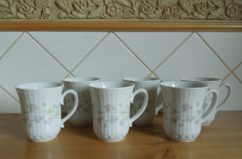 Retro porcelánový značený hrnek