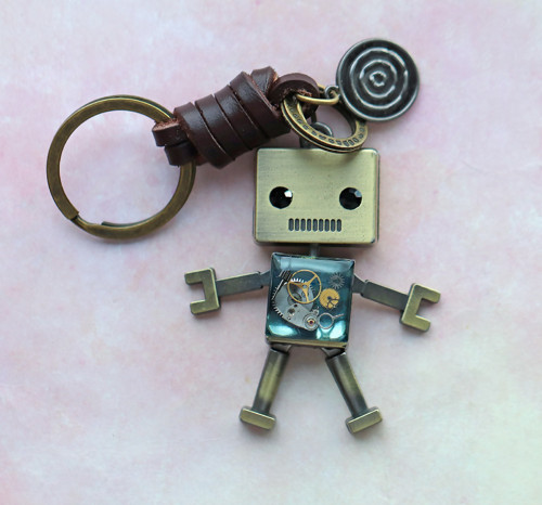 Robot - klíčenka — foto 1