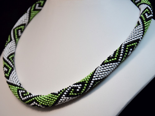 Háčkovaný náhrdelník/dutinka No. 14