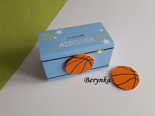 Pokladnička s basketbalovým míčem