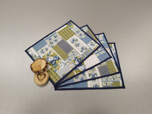 Vystužené prostírání MODRÝ PATCHWORK
