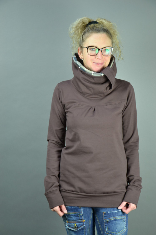 Hnědá mikina — foto 1