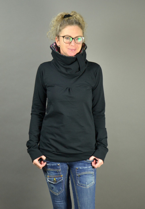 Černá mikina