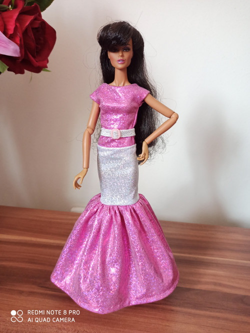 Šaty pro Barbie — foto 1