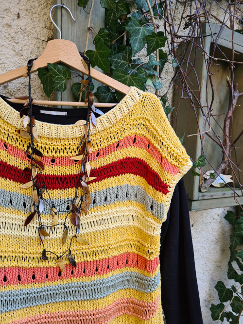 V barvě slunce, triko/vesta oversized — foto 1