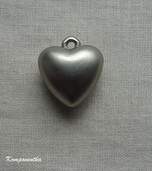 Kovový přívěsek srdíčko 3D 19x21mm 1kus