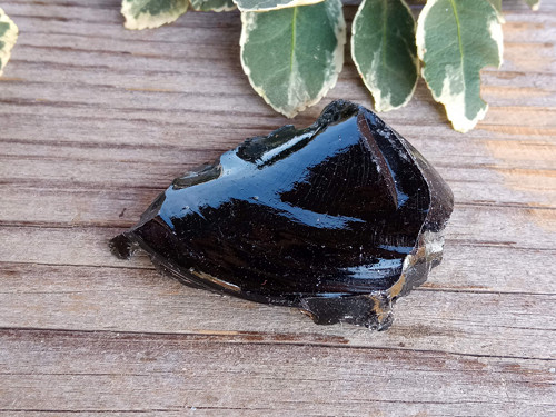Obsidián černý, surový č. 29