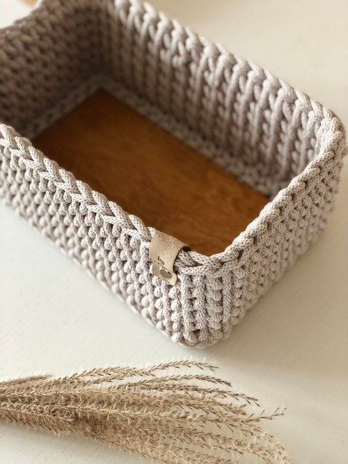 Háčkovaný obdélníkový košík 20x15cm cappuccino