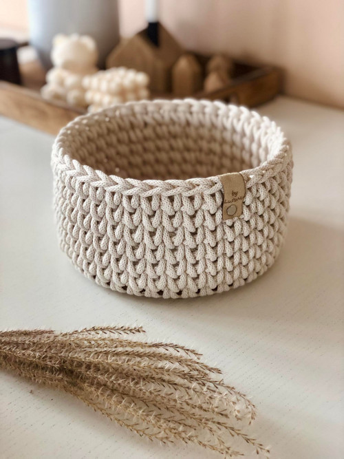 Háčkovaný košíček kulatý 20cm natur