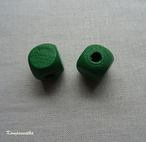 Korálky dřevěné čtverečky 14mm