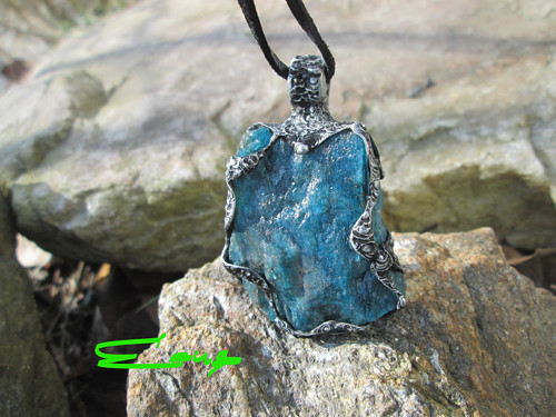 Talisman ,, Mezi Světy " — foto 1