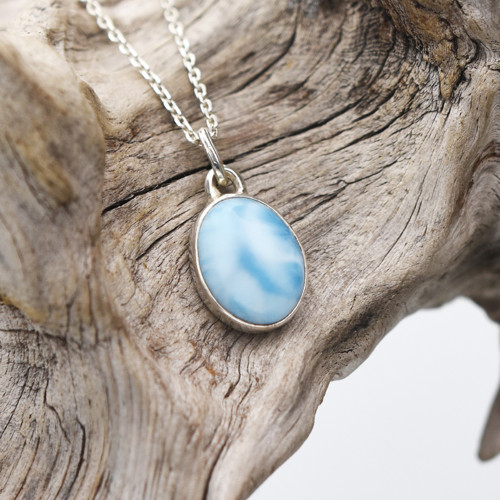 Amulet s larimarem