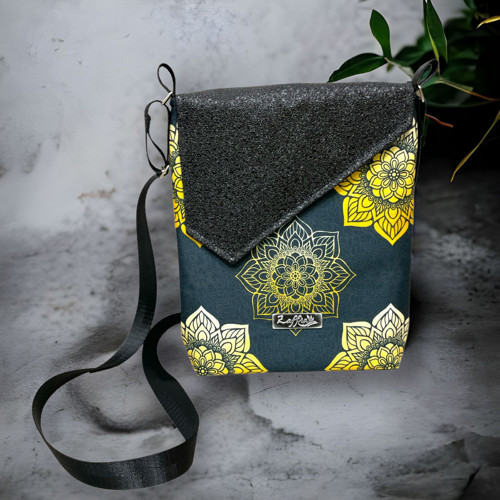 Crossbody Mandala - Black