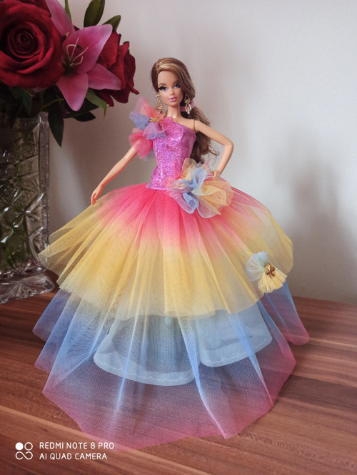 Šaty pro Barbie — foto 1