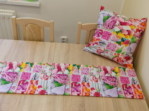 Běhoun na stůl tulipány, šeřík — foto 1