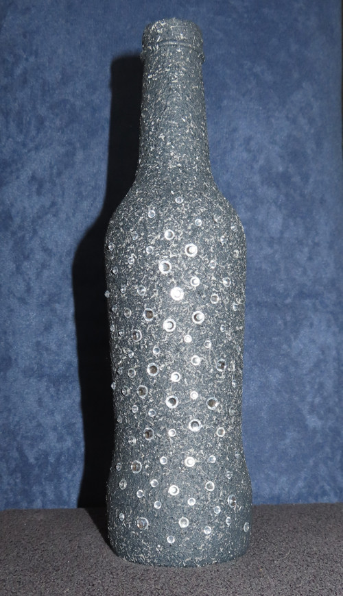 Šedá