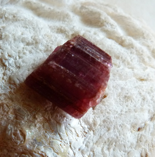 Rubelit surový - 2 cm - Extra — foto 1