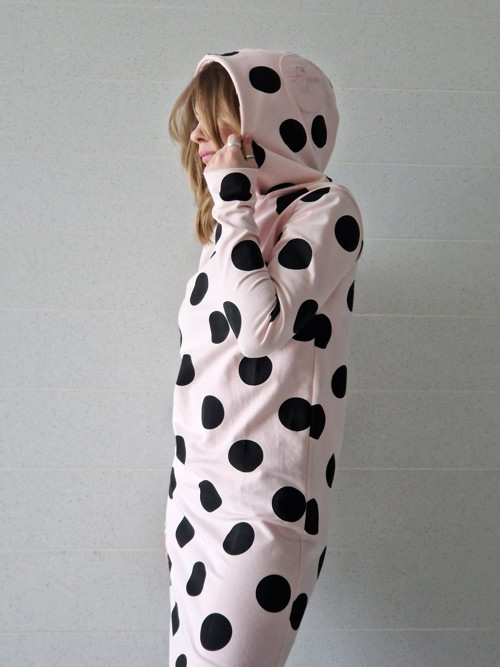Teplákové šaty Clara Pink Dots s kapucňou XS