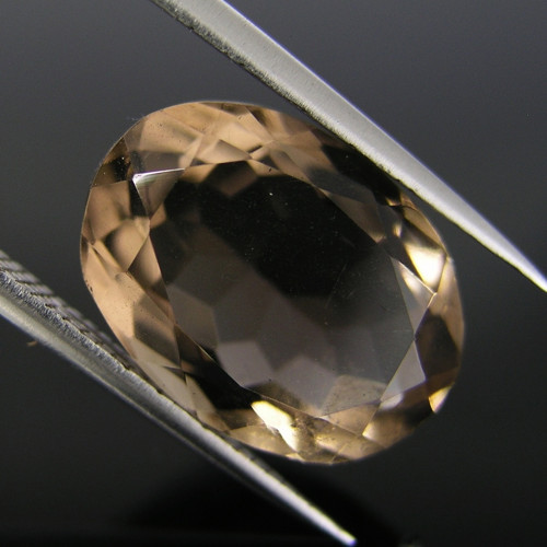 Broušená přírodní Záhněda, 9,41 ct., 16x11,8 mm