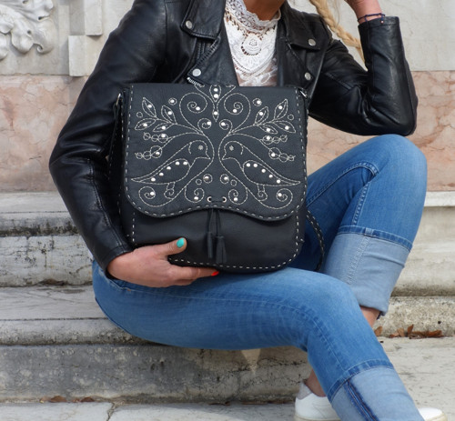 Ptáci v trní_black — foto 1