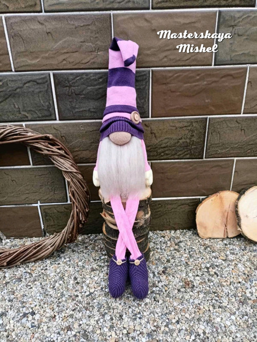 Skandinávsky gnome s visícíma nohama