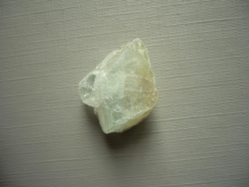 Surový kámen - fluorit 20 mm, č.98f