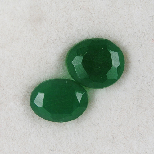 Broušený zelený Chalcedon, 7,43 ct./Pár, 10x8-9 mm