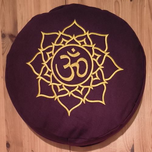 Pohankový meditační polštářek s výšivkou