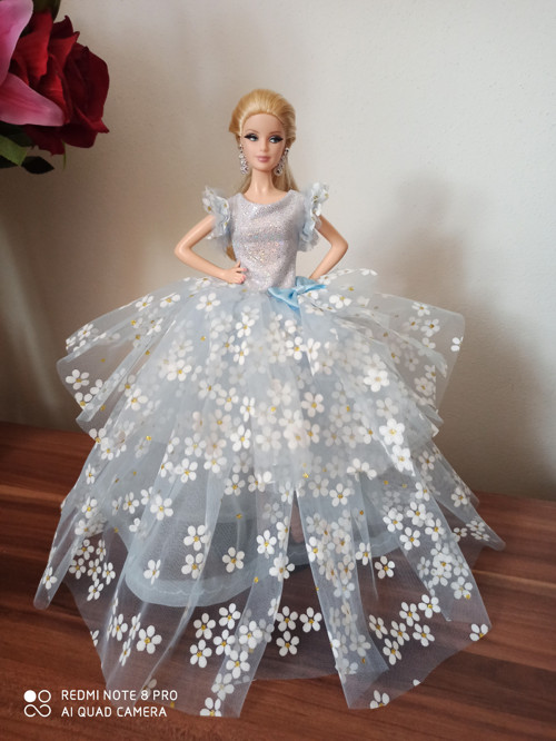 Šaty pro Barbie — foto 1