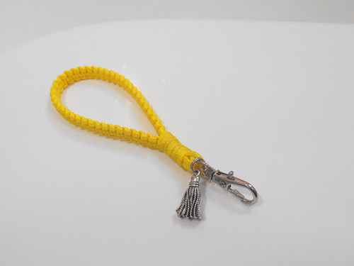 *Klíčenka/Přívěsek na klíče (macramé)*