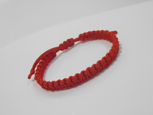 *Červený náramek - macramé (Unisex)* — foto 1