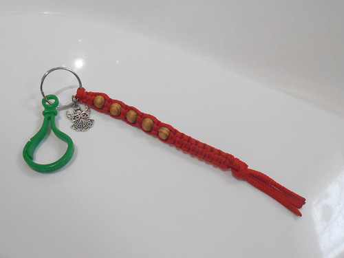 *Klíčenka/Přívěsek na klíče (macramé)*
