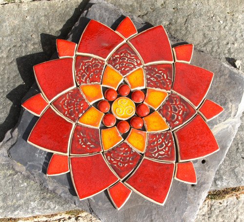 Mandala z keramických komponentů 34
