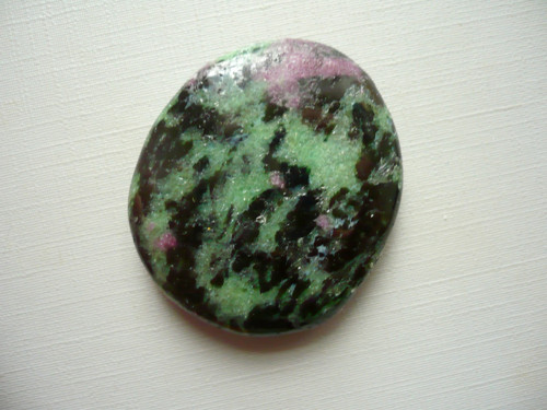 Placka - rubín zoisit 41 mm, č.858f — foto 1