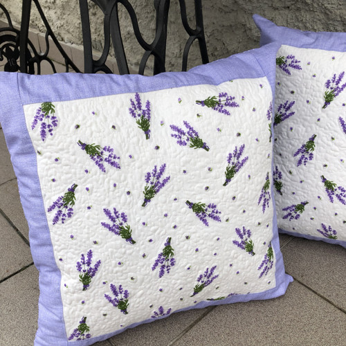 Vyztužený a proquiltovaný povlak levandule 45x45