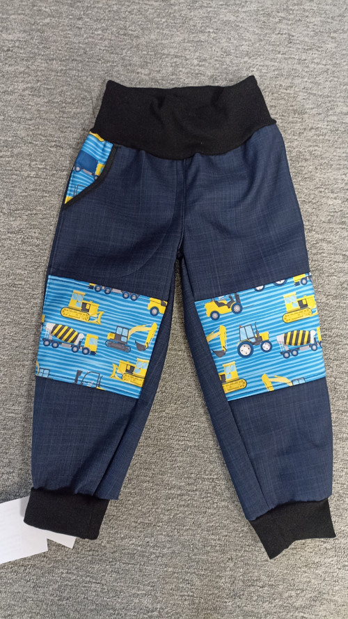 Jarní soft kalhoty vel. 104