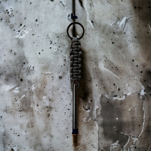 Paracord SURVIVAL klíčenka s křesadlem S, černá