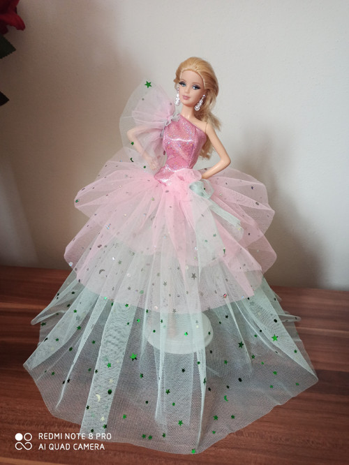 Šaty pro Barbie — foto 1