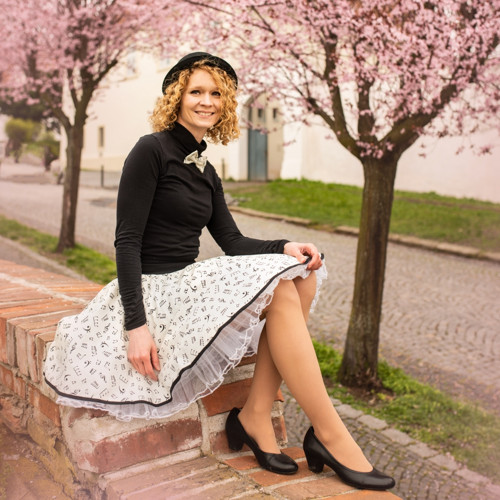 Kolová sukně s notami-SKLADEM