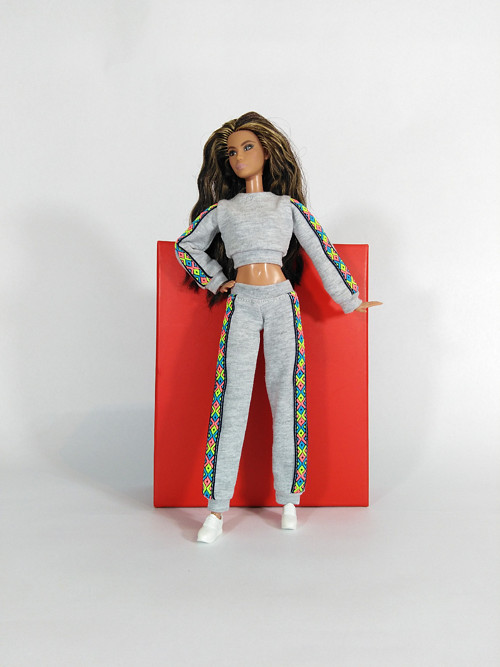 Barbie mikina krátká č-4